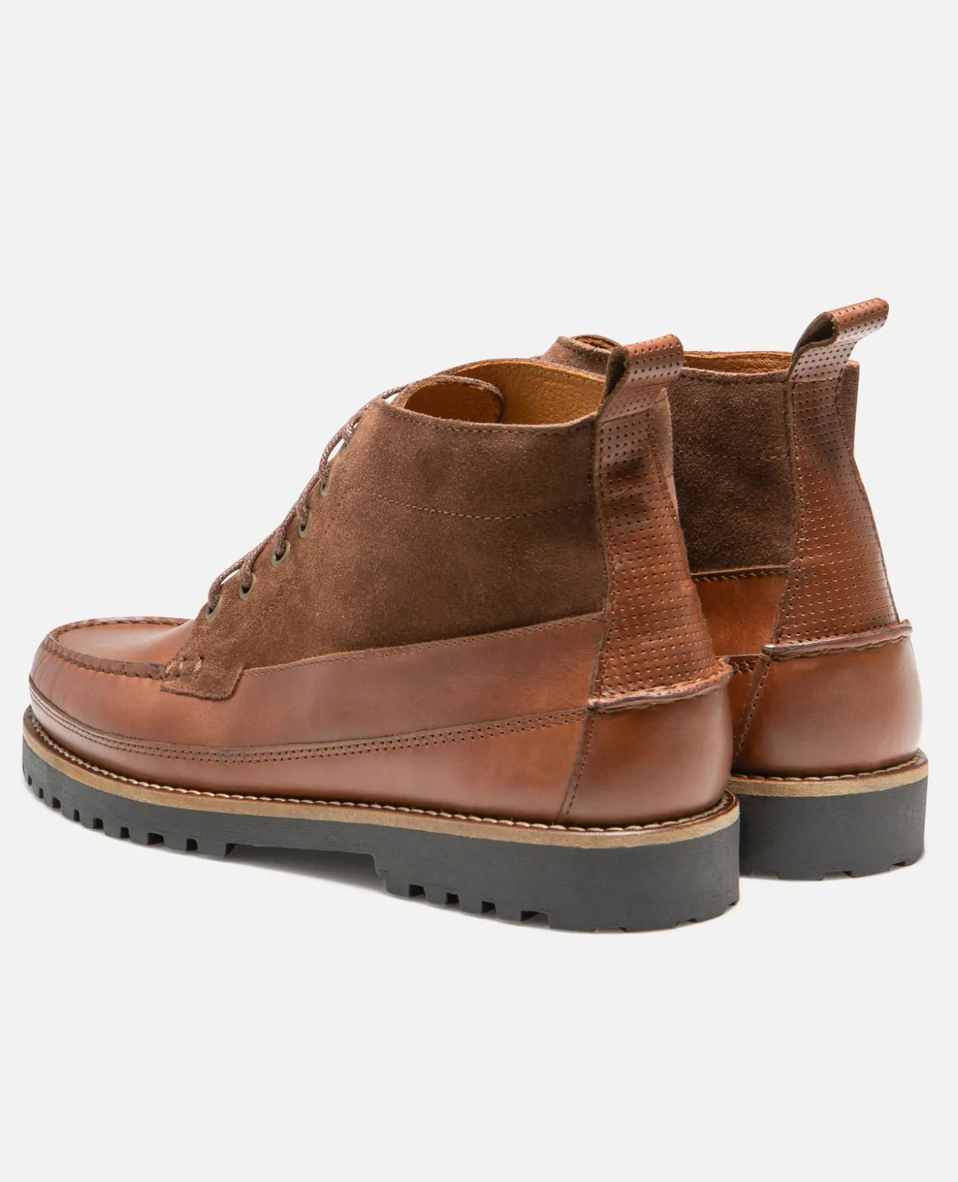 CRISPY PL Chukka boots à lacets cuir cognac