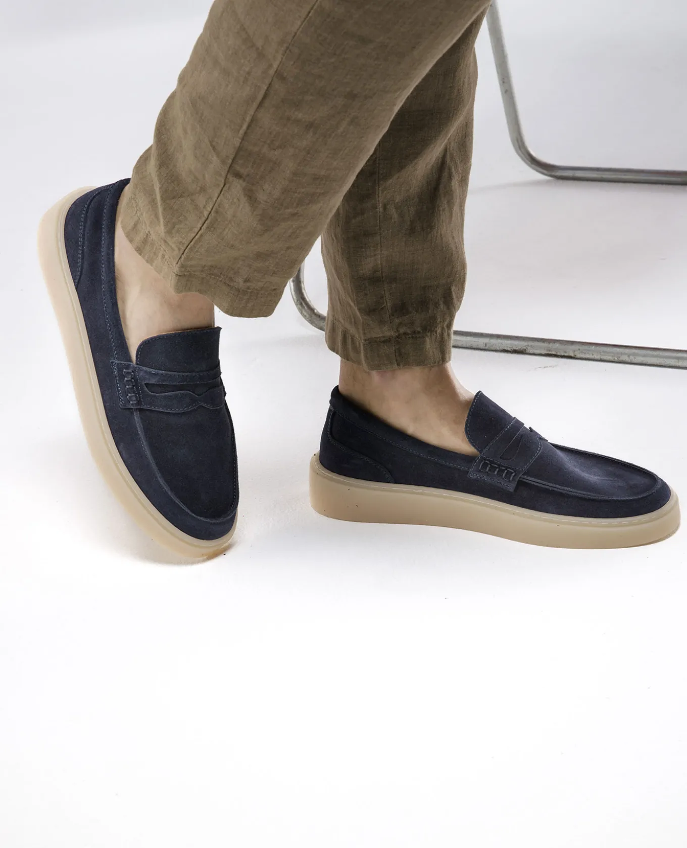 DEBONAIR Mocassins Croûte Velours Marine Homme